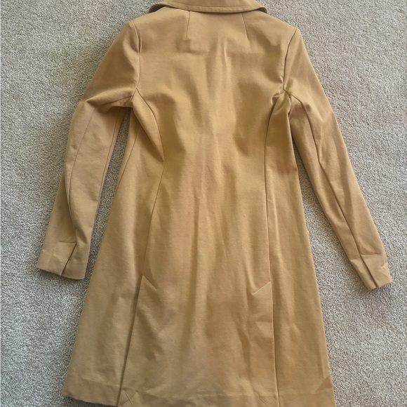 Classic Cabi camel jacket with leopard belt - Picture 2 of 5